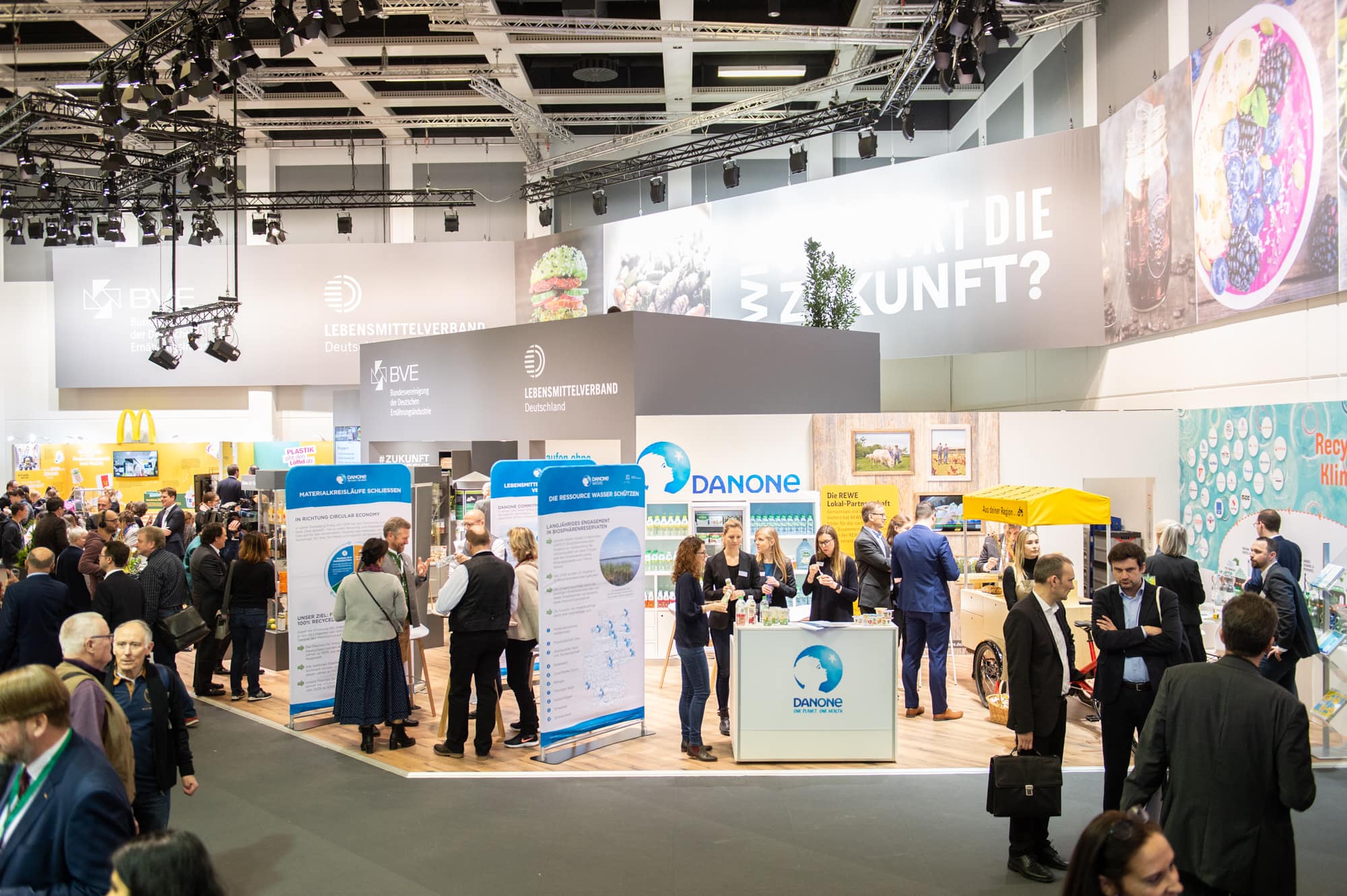 McDonald's Messestand auf der Grünen Woche als bei Partner bei "Wie schmeckt die Zukunft?"